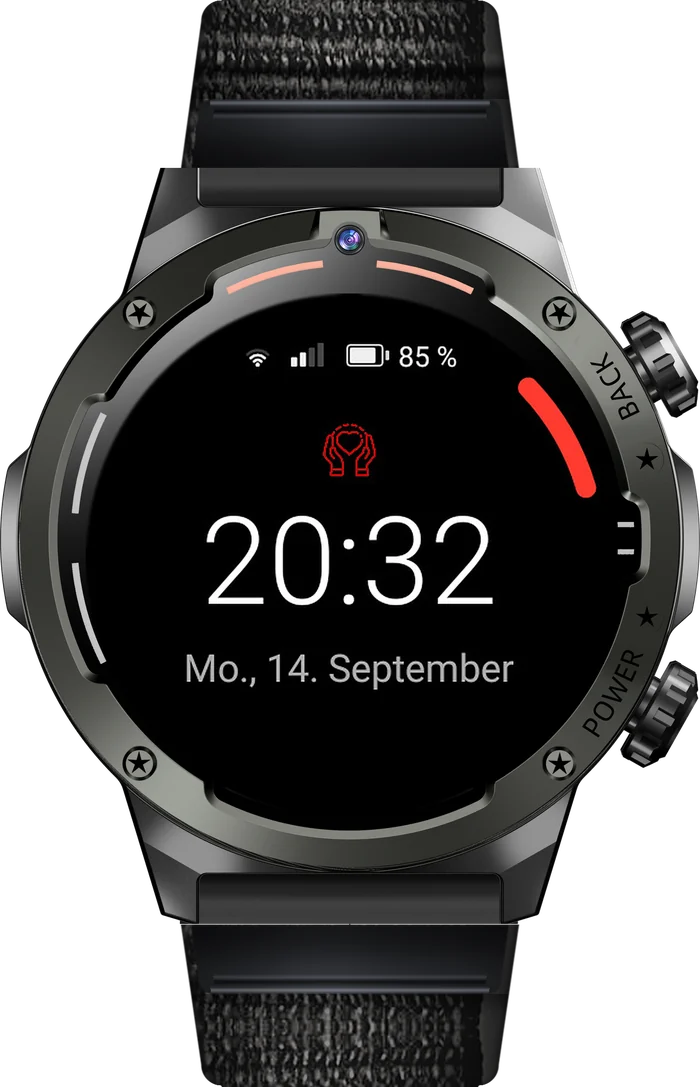 Die Carewatch-Notrufuhr: rundes Display mit Uhrzeit, rechts der Notruf-Knopf und der Display-Knopf